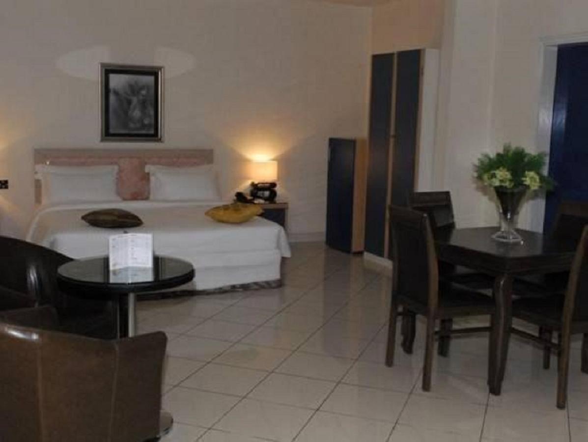 Golden Royale Hotel Enugu Esterno foto