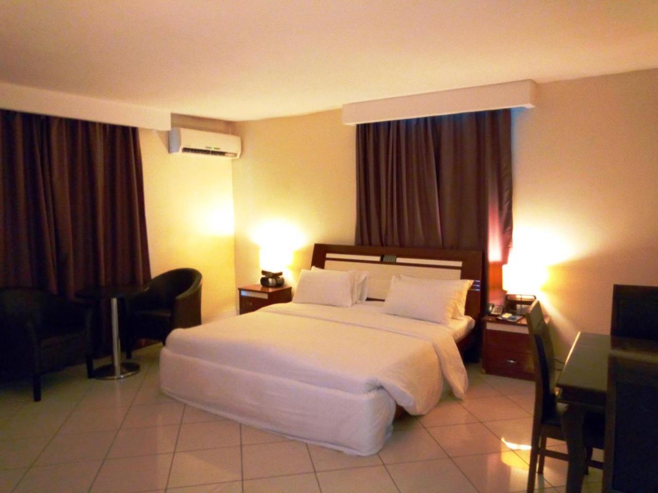 Golden Royale Hotel Enugu Esterno foto