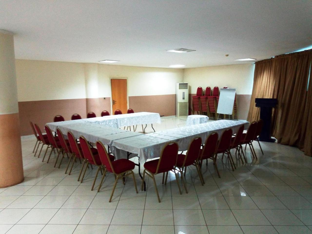 Golden Royale Hotel Enugu Esterno foto