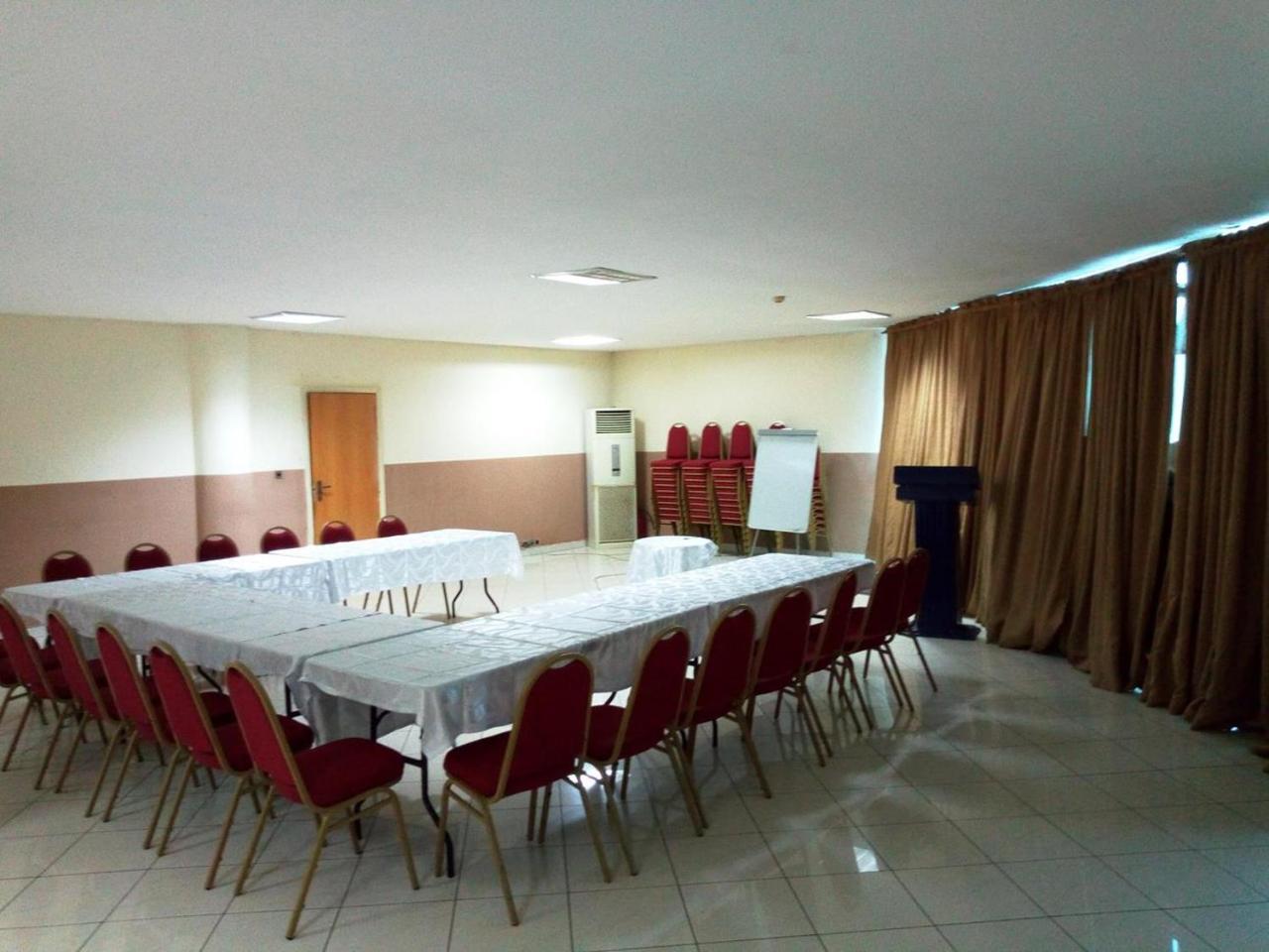 Golden Royale Hotel Enugu Esterno foto