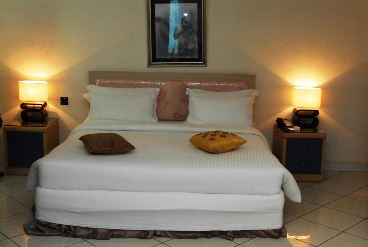 Golden Royale Hotel Enugu Esterno foto